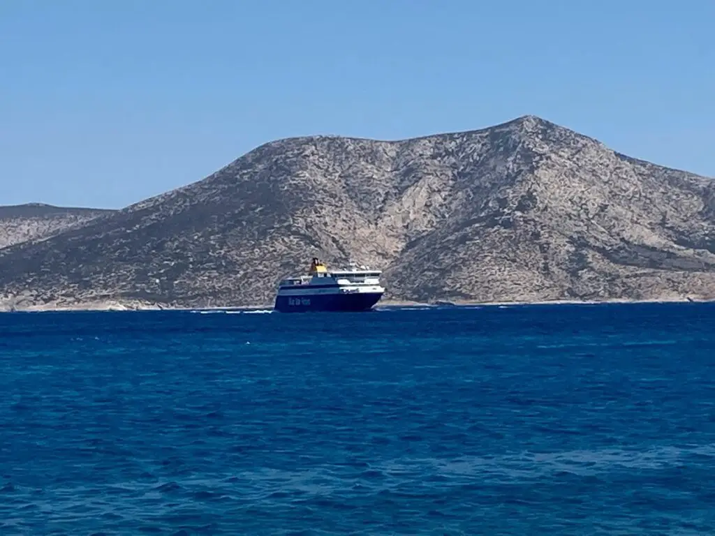 island hopping in the cyclades
